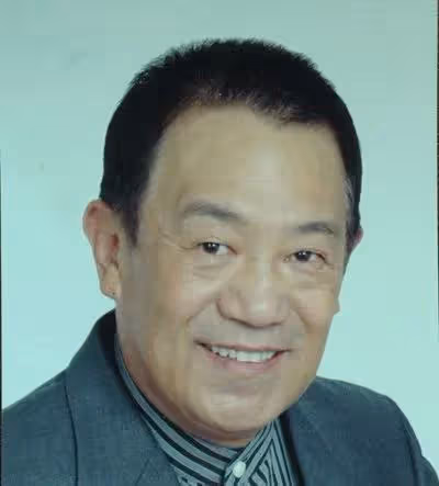 演員高明:娶初戀為妻,與兒女做鄰居,結婚52年無緋聞