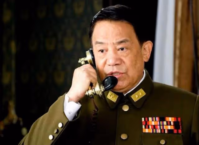 演員高明：娶初戀為妻，與兒女做鄰居，結婚52年無緋聞