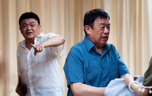 演員高明：娶初戀為妻，與兒女做鄰居，結婚52年無緋聞
