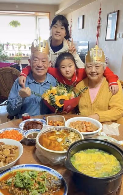 演員高明:娶初戀為妻,與兒女做鄰居,結婚52年無緋聞