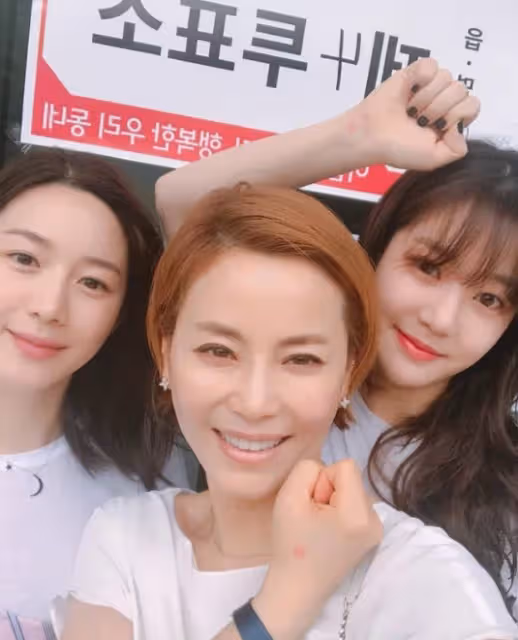 李昇基手寫信官宣結婚，韓網友反應極端 : 說不出祝賀！