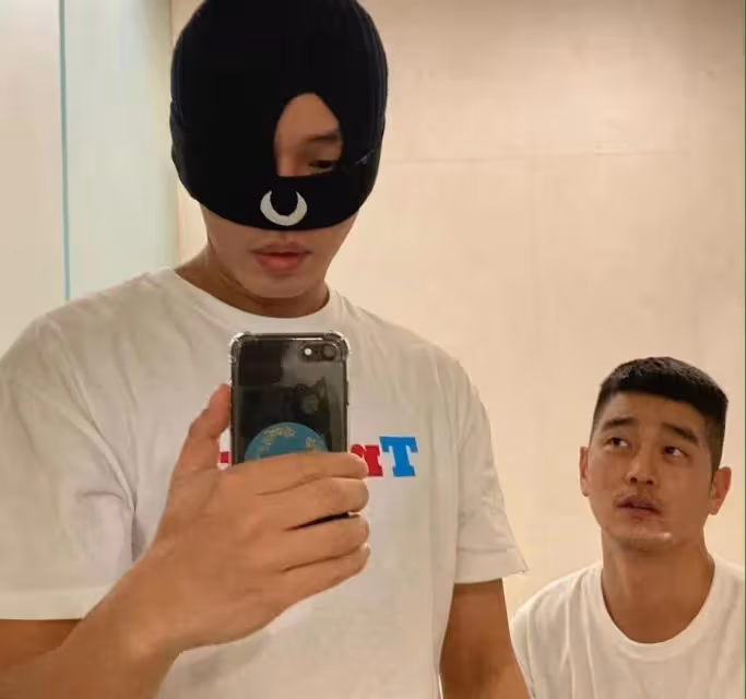韓頂級演員劉亞仁涉嫌吸毒被調查,粉絲很失望,河正宇也曾被處罰