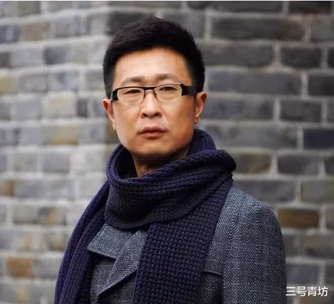 「摳門女婿」林永健:窮小子娶軍花,不舍花錢卻給岳父母買了套房