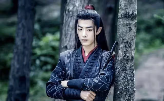 《陳情令》:十六年前的魏嬰,一心護著藍湛,從這些細節可以看出