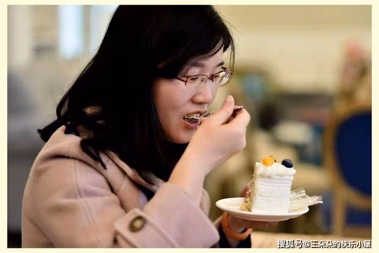 為湊聘禮欠下100萬!婚後我外出打工還債 3年後回家看到「老婆越來越美」我心寒不已