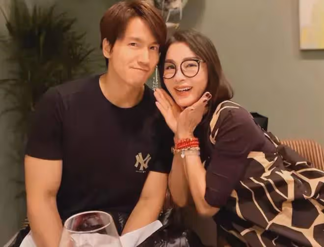 又曝大瓜:言承旭官宣當爸,與大21歲的富婆女友合照曝光