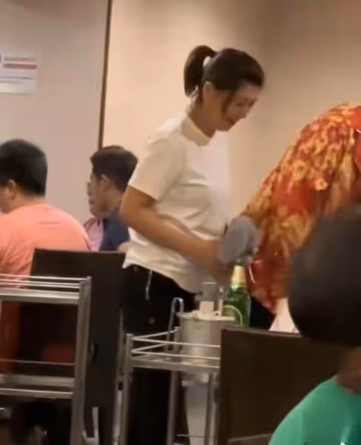 閆學晶一家三口在泰國接地氣!二婚老公肚腩突出,5歲女兒似爸爸