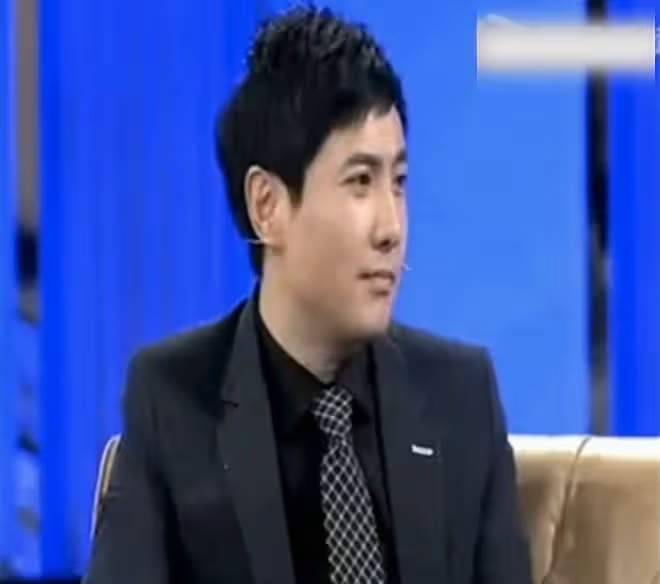 沈騰王琦罕見合體,兩人並肩同行帶孩子外出用餐,再破婚變傳聞