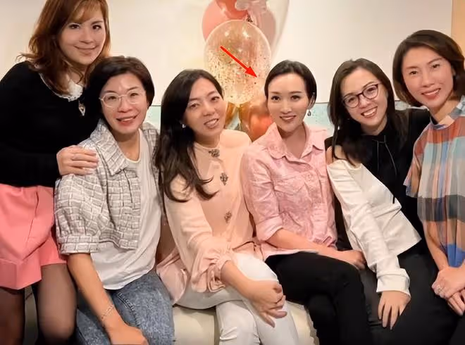 霍家長孫女的名媛生活公開,遺傳陳琪琪的美貌,和郭晶晶有些相像