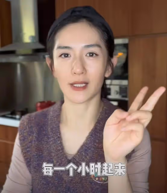 郭碧婷這是咋了?素顏逛街被偶遇,如今的郭碧婷和昔日模樣大不同