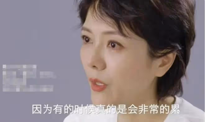 郭碧婷這是咋了?素顏逛街被偶遇,如今的郭碧婷和昔日模樣大不同