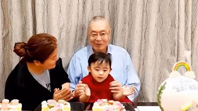 鋼琴家劉詩昆：三婚兩離，81歲老來得女，稱還要跟女徒弟生兩兒子