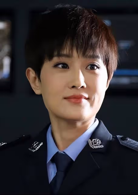 前腳疑似與前妻董潔和好,後腳被曝已二婚,潘粵明感情撲朔迷離