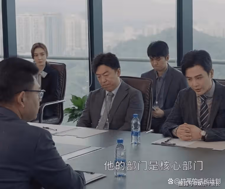 《打開生活的正確方式》讀懂冬曉那句「棄車保帥」的嘲諷,便懂邊亮辭職真相