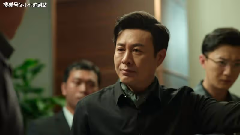 《狂飆》同樣是小弟,老默和唐家兄弟待遇為何天壤之別?
