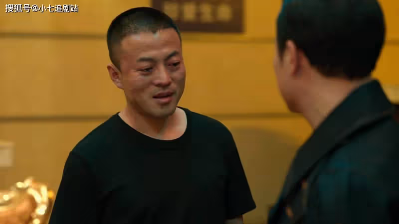 《狂飆》同樣是小弟,老默和唐家兄弟待遇為何天壤之別?
