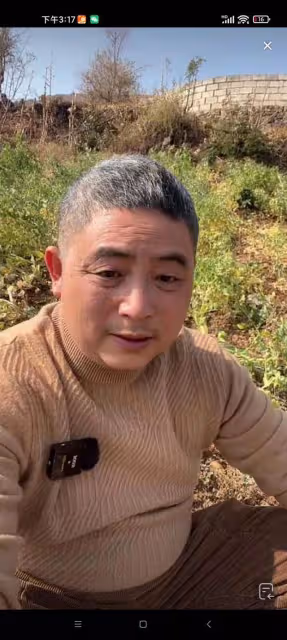 王胖在直播間對姐夫哥所述進行回擊，情緒很不穩定，期間還爆粗口