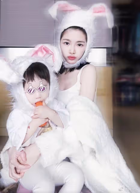杜淳老婆否認懷二胎，女兒被指像奶奶，王燦忙夸婆婆年輕時漂亮