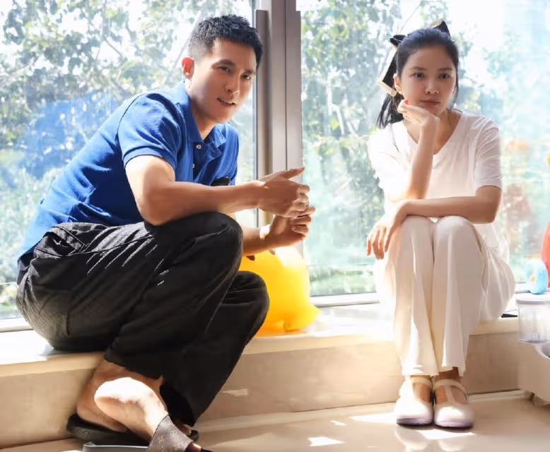 杜淳老婆否認懷二胎,女兒被指像奶奶,王燦忙夸婆婆年輕時漂亮