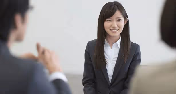 面試官:你撿到6萬,失主卻丟了7萬,該怎麼辦?女子巧妙回答被錄用