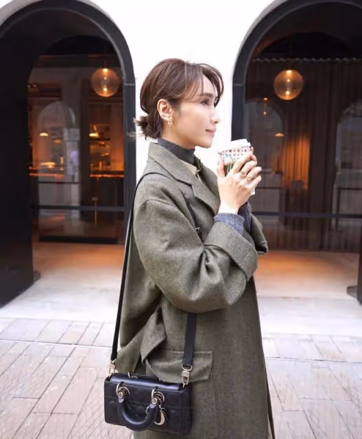 黎姿近照:前段時間參加名媛聚會的未修圖照片流出,名媛氣質不再