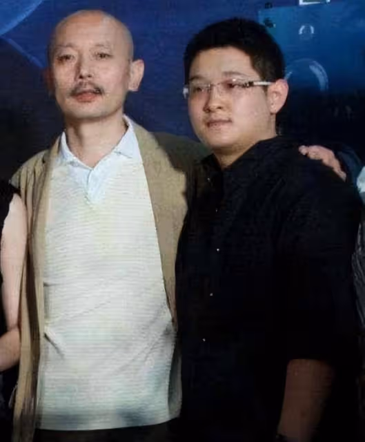 葛優「丁克」18年，突然帶「親兒子」回家，妻子知道後連連說好