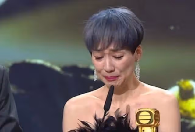 罕同框!TVB視後新戲上映獲前夫攜母到場支持,離婚7年仍關係融洽