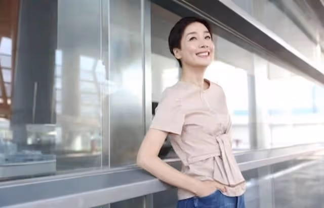 罕同框!TVB視後新戲上映獲前夫攜母到場支持,離婚7年仍關係融洽