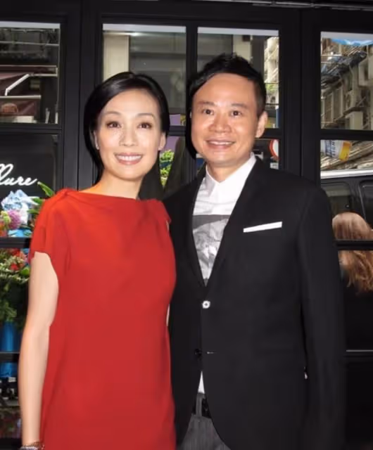 罕同框!TVB視後新戲上映獲前夫攜母到場支持,離婚7年仍關係融洽