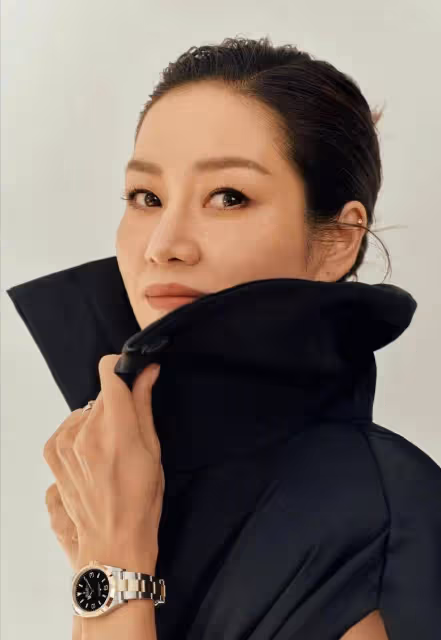 網球一姐李娜40歲變美登時尚雜誌被質疑整容,高情商回答挽回面子