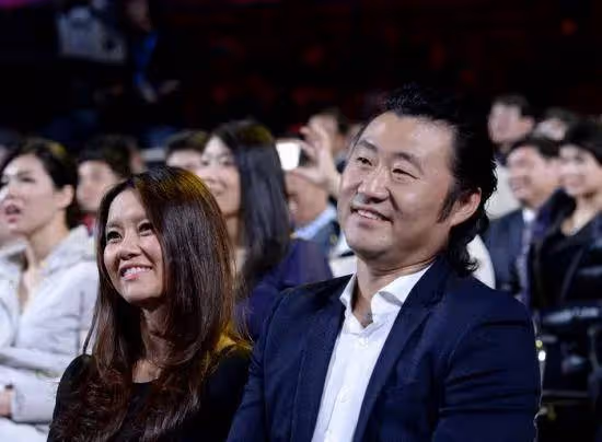 網球一姐李娜40歲變美登時尚雜誌被質疑整容,高情商回答挽回面子