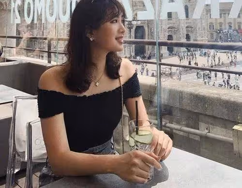 姚安娜曬近照:P圖後依然五官普通無明星氣質,在娛樂圈前途堪憂