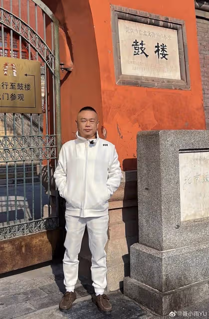 聶小雨:在父親面前依然時尚性感,大冬天穿那麼薄,為流量不容易