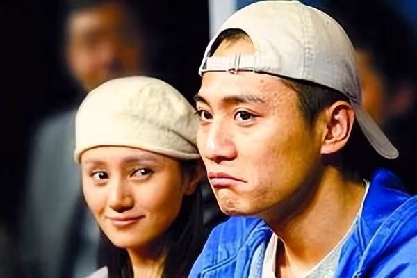 結婚12年有11個孩子,32歲嫁給最年輕影帝,無緋聞