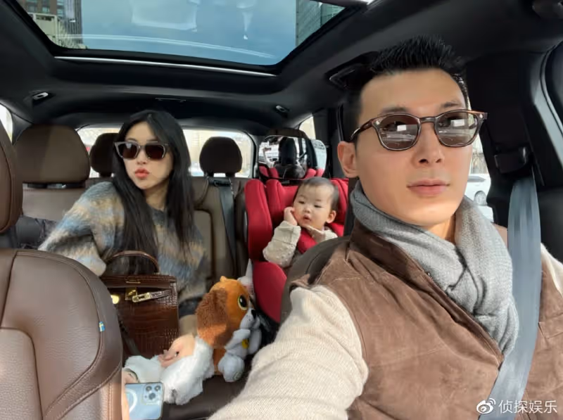 朱珠老公與女兒溫馨互動,父女上演愛的貼貼,王珠寶乖巧配合萌翻