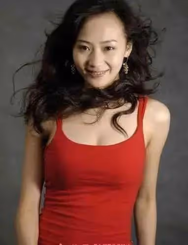狂飆程程扮演者走紅!與老公黃海波秀恩愛,賺錢養夫8年無怨無悔