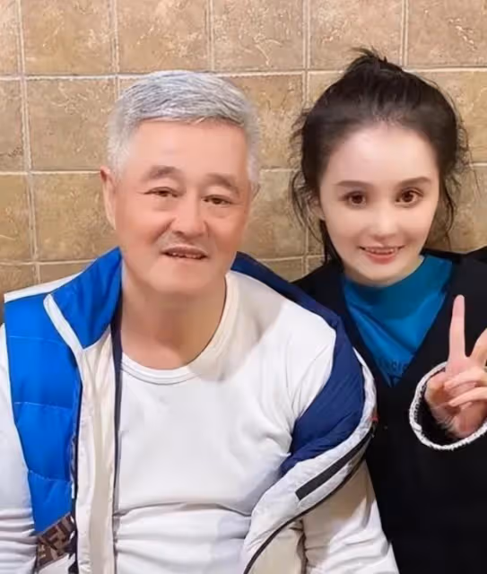 趙本山女兒球球結婚!183男友被扒背景不普通,可惜顏值太尷尬