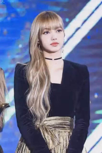 baby不愧是內娛神顏！和BLACKPINK同框合照，太突出太驚艷了