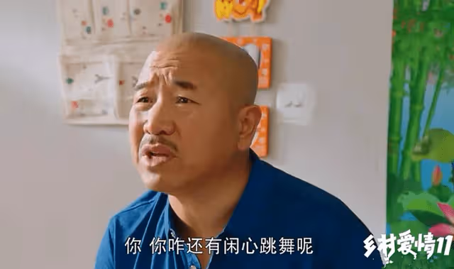 趙本山愛徒王小利唐鑒軍出車禍，車主曬出合影，結果被網友玩壞了