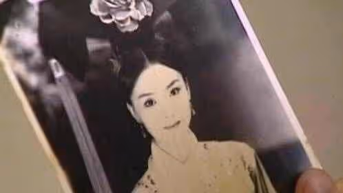 情深深雨濛濛：長大才明白，秦五爺聘用依萍並不是因為歌唱得好