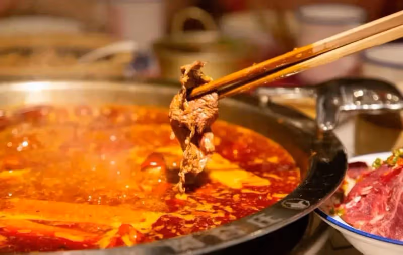 「呂子喬」開了家燒烤店:那些火爆一時的明星餐廳,現在還好嗎?