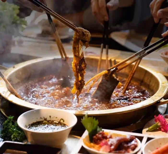 「呂子喬」開了家燒烤店:那些火爆一時的明星餐廳,現在還好嗎?