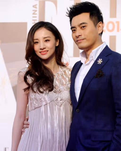 陳龍：與小10歲嬌妻相識15天便訂婚，如今一家四口其樂融融