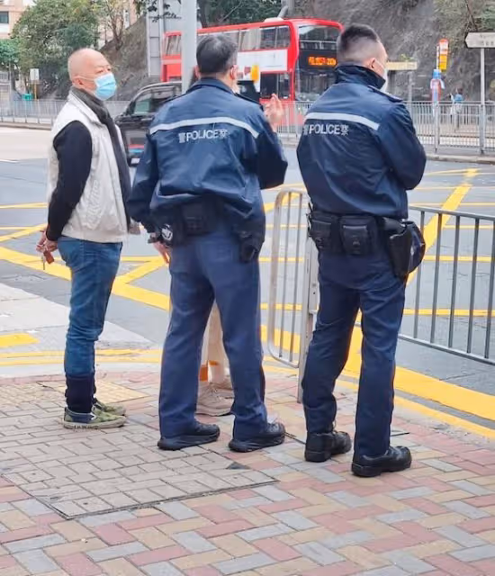 76歲狄龍發生車禍,67歲妻子陶敏明同行,兒子譚俊彥披露車禍細節