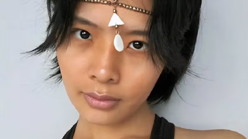 許可馨：我一個月35萬生活費，只能穿廉價毛衣，坐公交車秀恩愛！