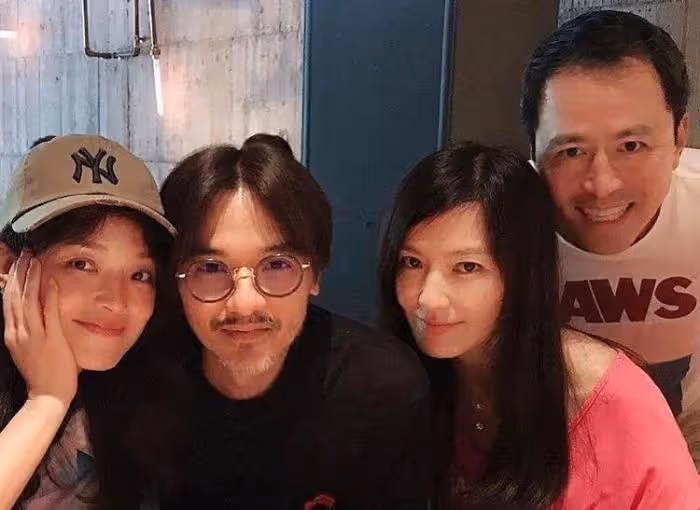 舒淇自信懟臉拍,拒絕用濾鏡美顏,肌膚黝黑魚尾紋清晰可見依然很美