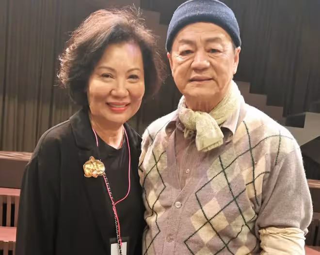 76歲狄龍與妻子出車禍!開百萬豪車出門跟公交相撞,所幸人沒受傷