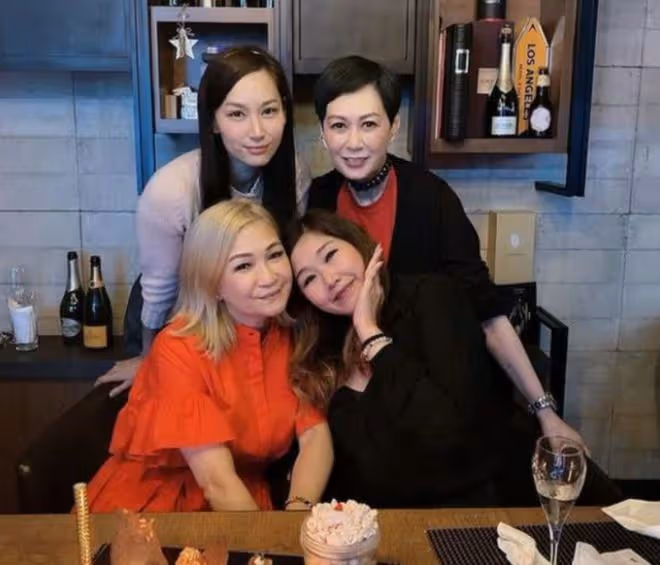 43歲知名港姐移居英國讀博士！在學校無明星光環，出入食堂沒人理