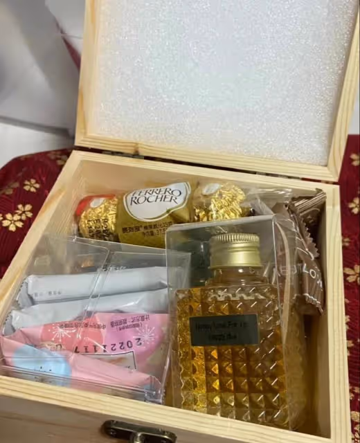 胡歌:生女兒送喜糖被嫌棄,一個禮盒也就幾十塊,網友說他太小氣