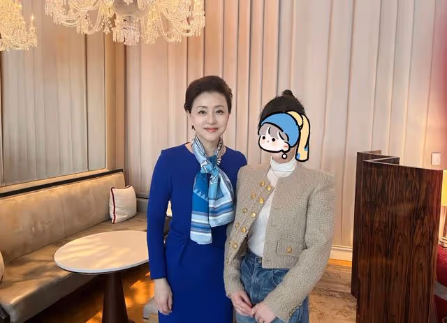 曝54歲楊瀾移居美國!黑眼圈濃似大熊貓,素顏鬢角斑白禿頭仍優雅